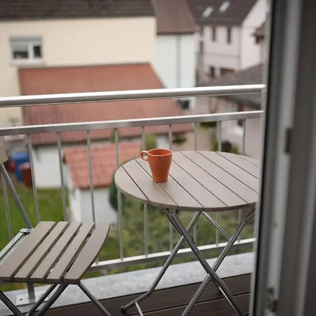 1 Zimmer Wohnung Dg Mit Klimaanlage Und Kleinen Balkon Oedheim Eksteriør billede